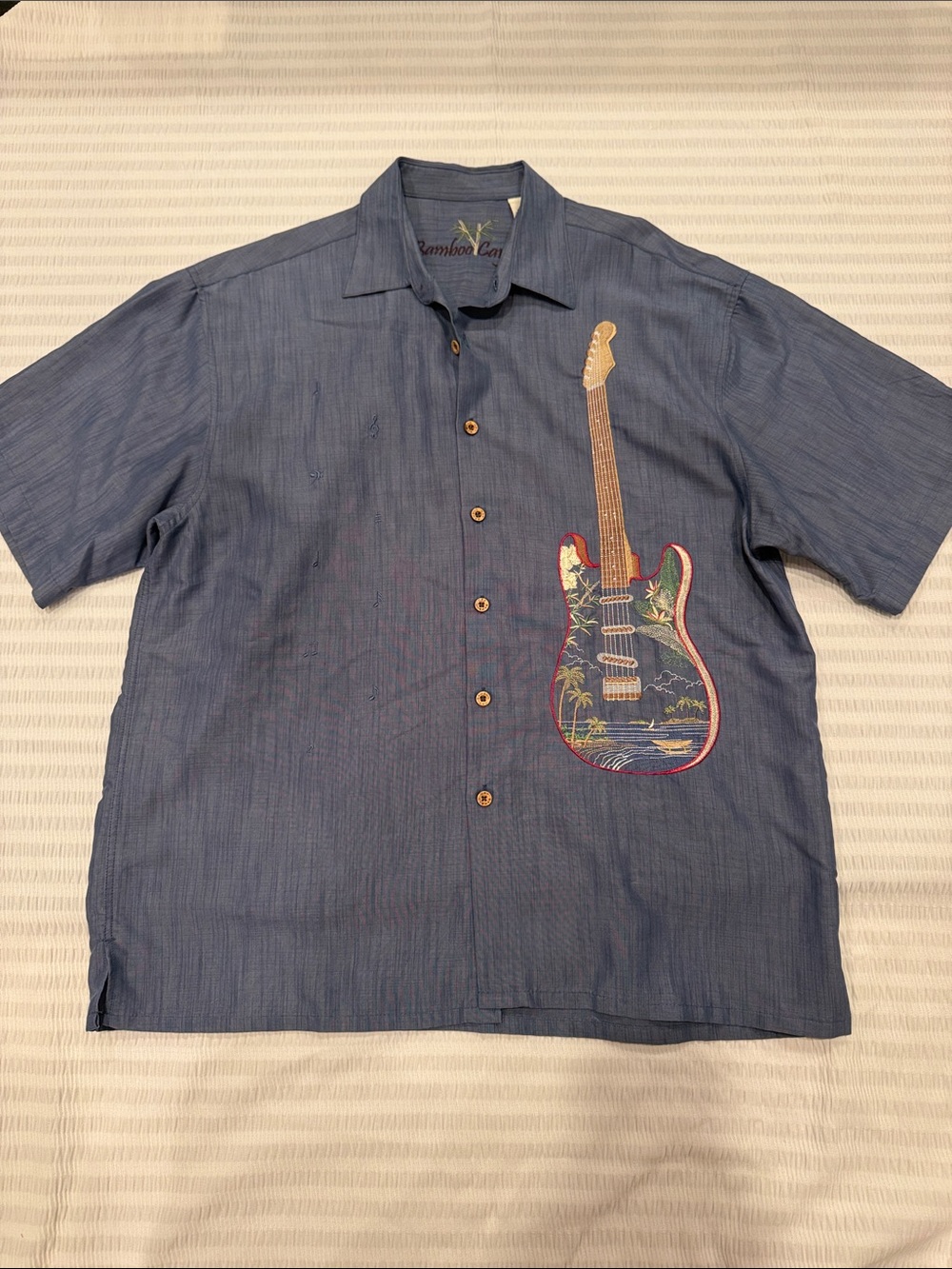 BAMBOO Cay Men's Navy Blue Short-Sleeve Button-Down Shirt with Guitar Patch